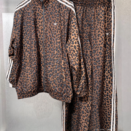 Conjunto animal Print